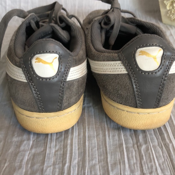 PUMA gray white low top size 9 suede tie up sneakers - Picture 9 of 10